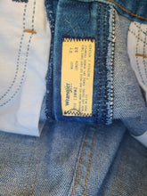 Load image into Gallery viewer, Best Vintage Faded Indigo Wranglers Around