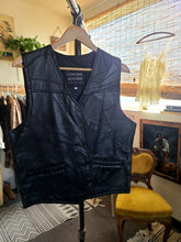 Load image into Gallery viewer, 90s Leather Biker Vest
